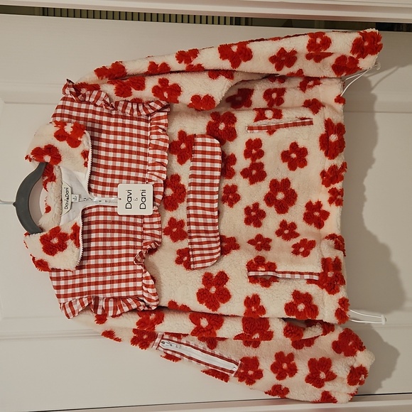 DAVI & DANI Jackets & Blazers - DAVI & DANI Red Floral Fleece Jacket